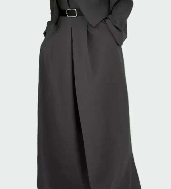 Elegantiška ir moderni kombinezoninė striukė