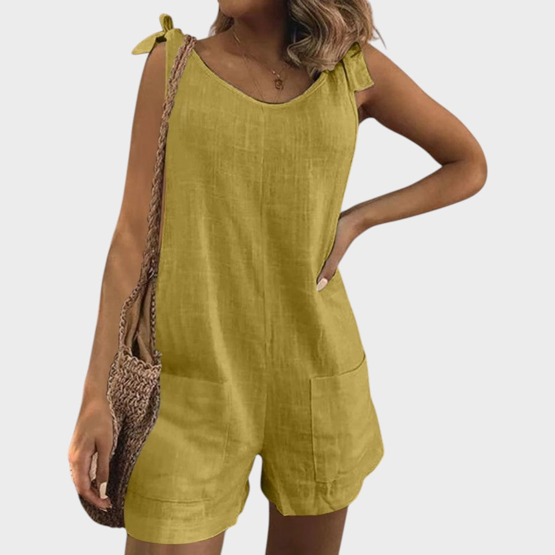 Petra - kombinezonas su raišteliais ant pečių ir kišenėmis