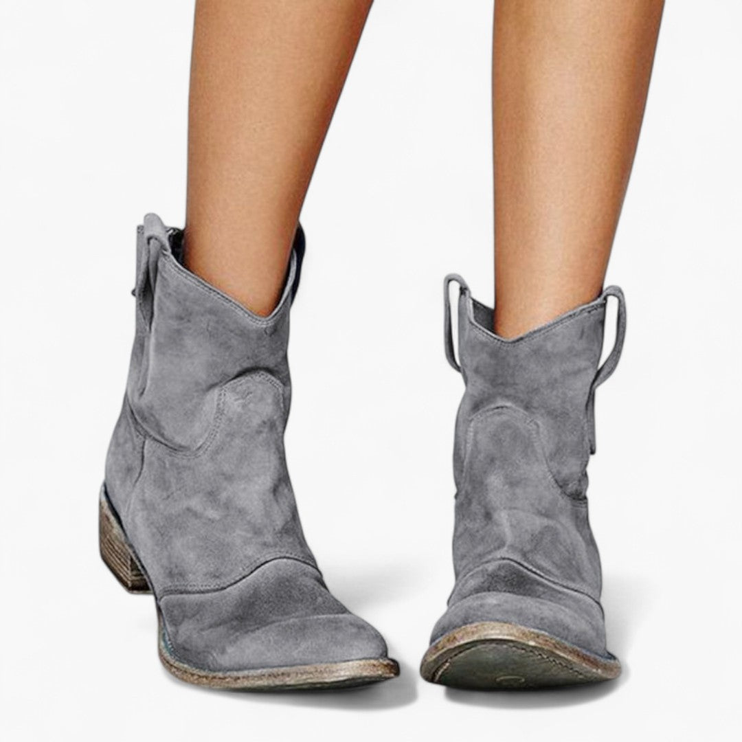 Kamilė – amžinai madingi auliniai