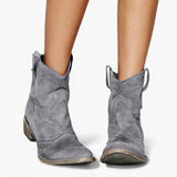 Kamilė – amžinai madingi auliniai