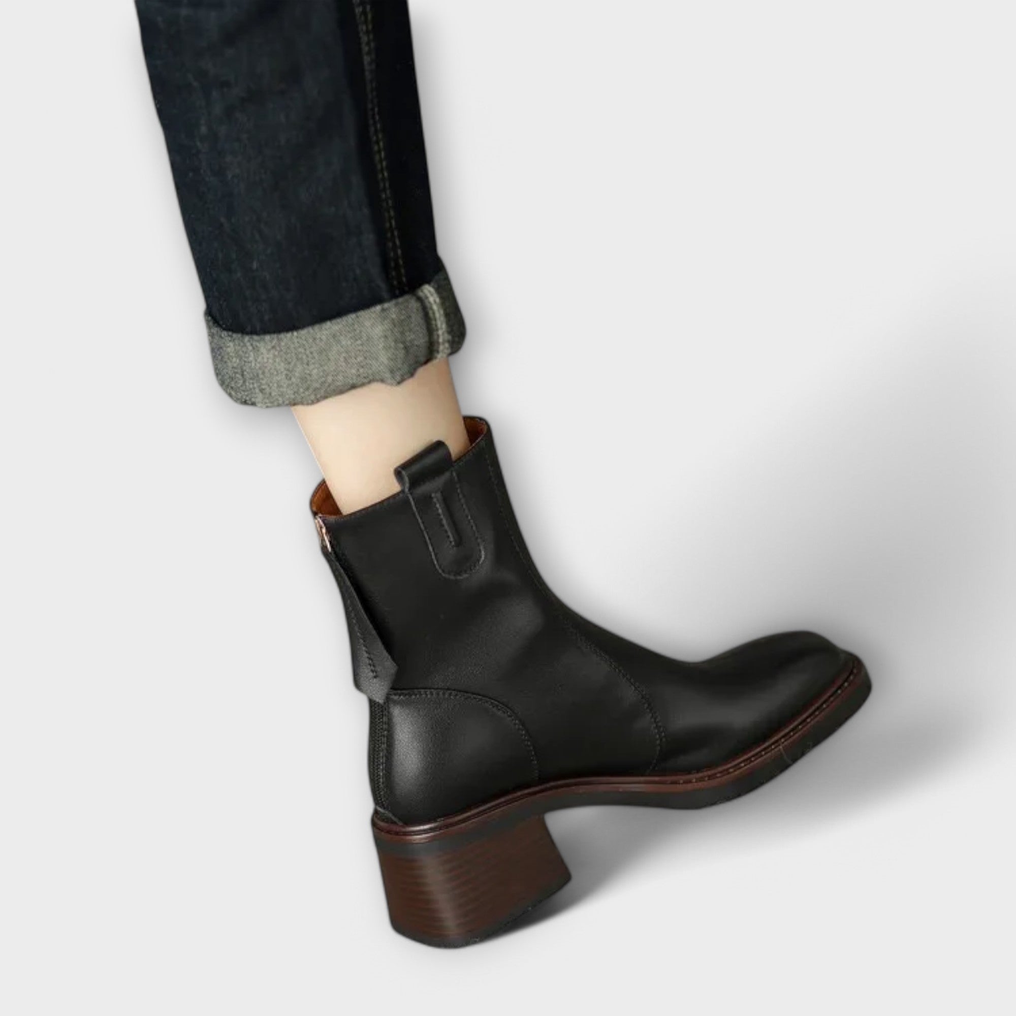 Krista – moteriški batai