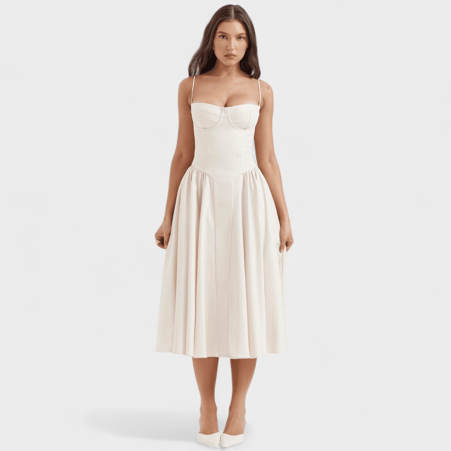 Valentina – Suknelė su diržu, kuri formuoja jūsų figūrą