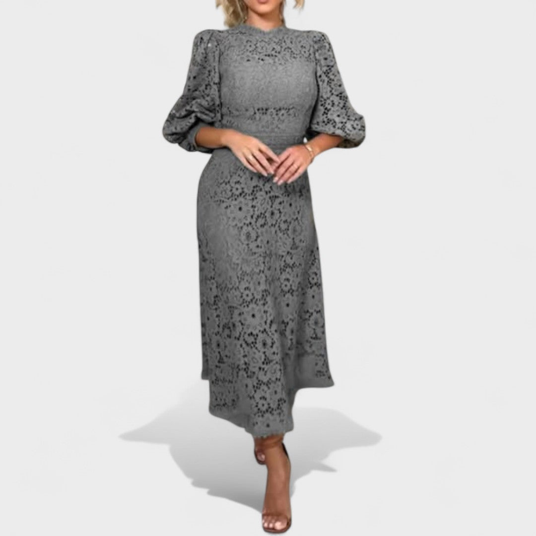 Maja - Čipkėta suknelė su apšvietimu