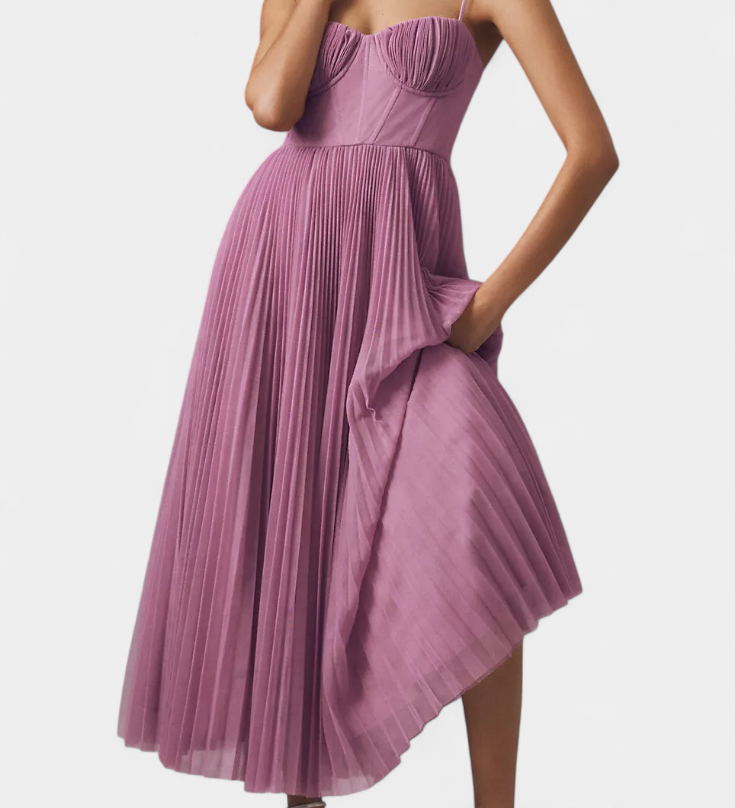 Nives - Klostuota šifoninė suknelė su širdies formos iškirpte ir formuotu korsetu