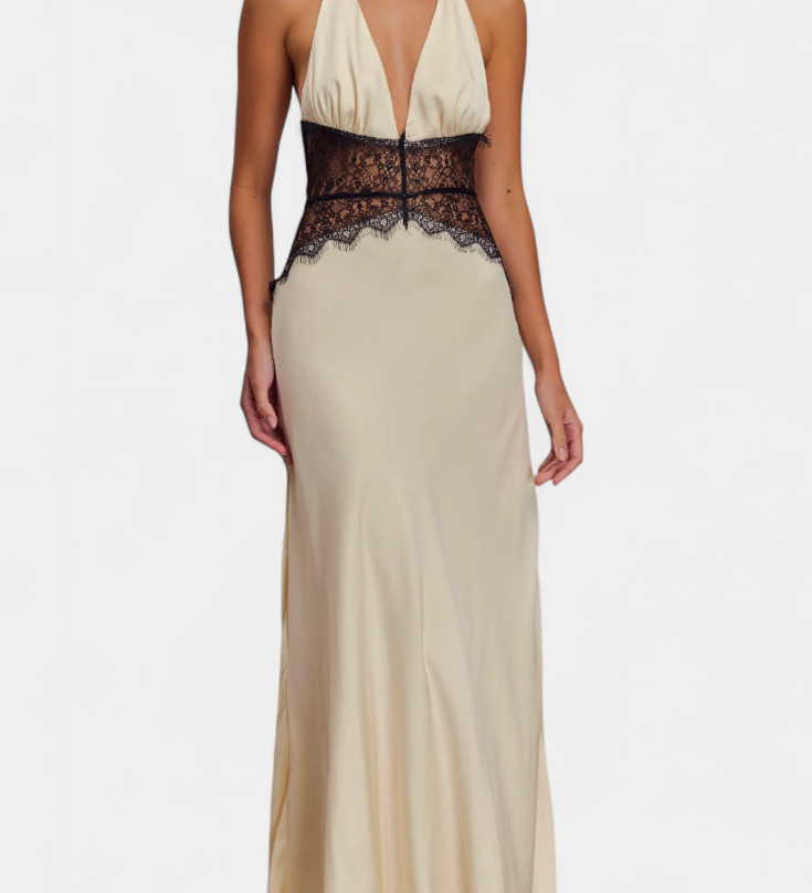 Ashanty - Ilga suknelė su haltero kaklu ir permatoma įpjova