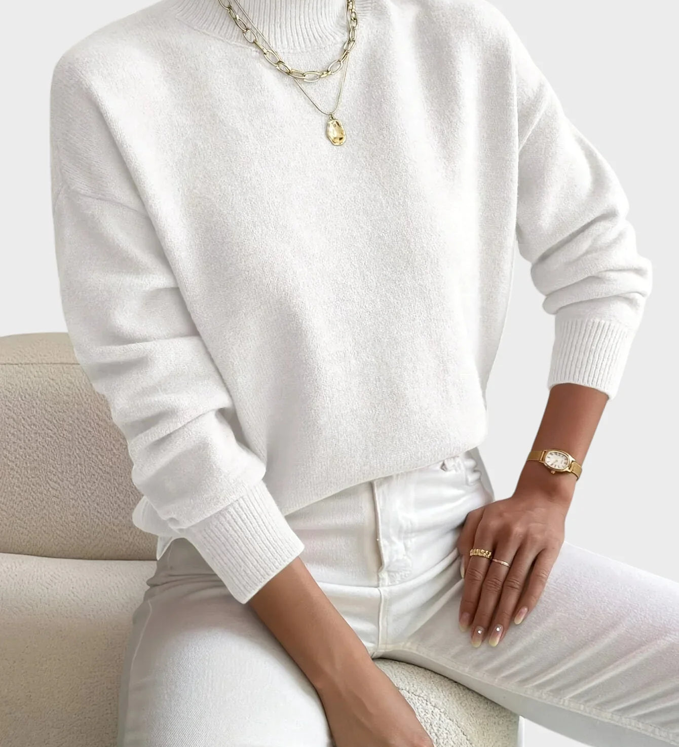 Albina - Klasikinis megztinis su aukštu kaklu